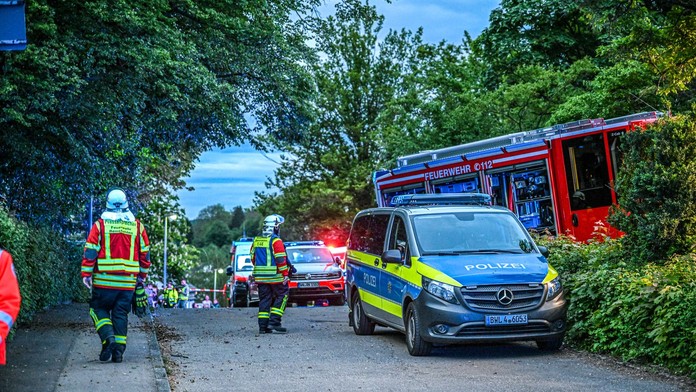 Nebezpečná hra sa skončila veľkým nešťastím. Pod štyrmi deťmi sa prepadla strecha športovej haly