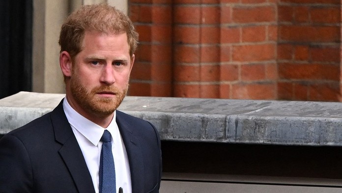 Princ Harry vyhral súd s bulvárnym denníkom. Za odpočúvanie dostane odškodné