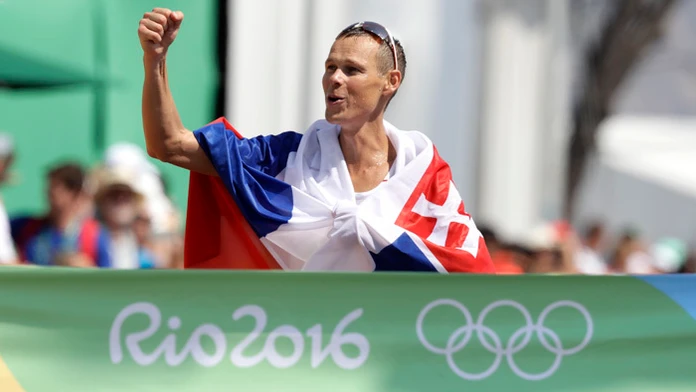 Matej Tóth tesne pred zlatým cieľom v chôdzi na 50 km v Riu.
