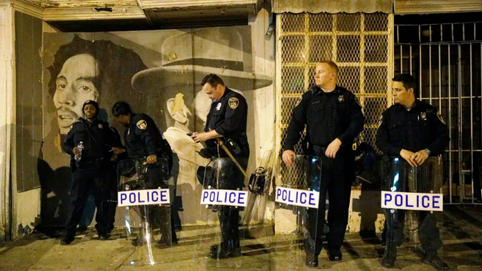 Smrť Afroameričana vyvolala v Baltimore masové nepokoje.