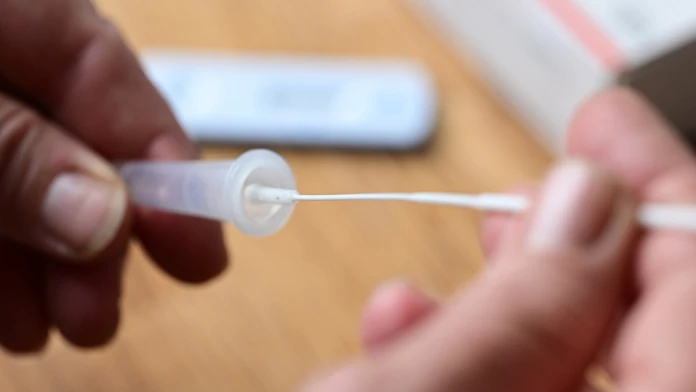 Testovanie domácim antigénovým samotestom na ochorenie Covid-19.