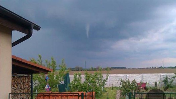 Tromba nad Trnavou.