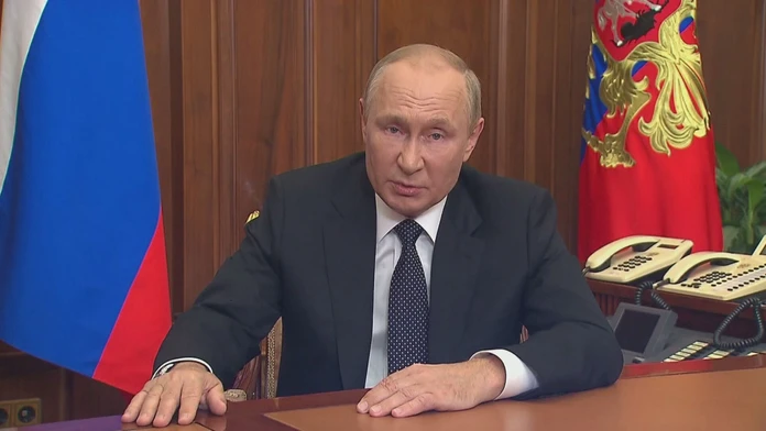 Putin podpísal prevzatie kontroly nad ropným a plynárenským projektom Sachalin-1