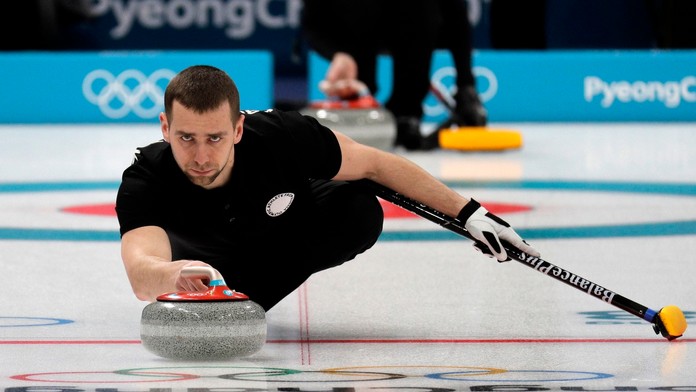 Gary Oldman si prevzal cenu BAFTA za najlepšieho herca