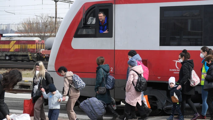 Železnice zavádzajú nový poplatok pri kúpe lístku. Netýka sa každého a dá sa mu vyhnúť