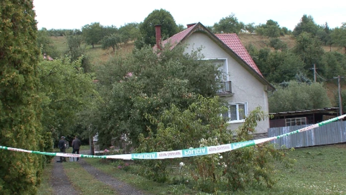 Dom v Novej Bani, v ktorej prepadli manželov.