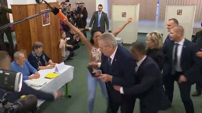 Fotka pobozkaného záchodu..jpg