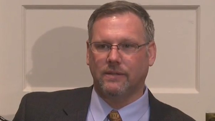 Kenneth Ireland 