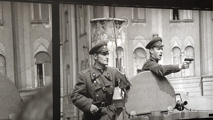 Na snímke fotografie Ladislava Bielika z augustových dní 1968.