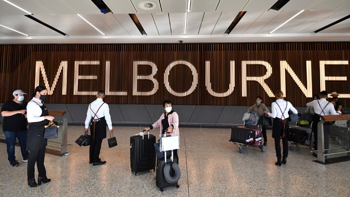 Austrália po dvoch rokoch otvorila hranice pre zaočkovaných turistov.