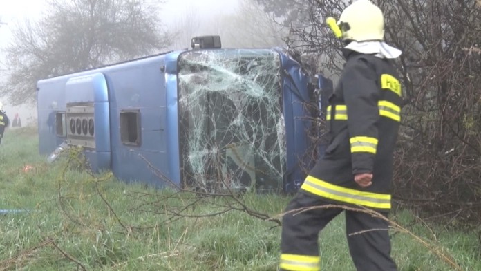 17 ZA Havarovany autobus.transferweb_jpg_bez_watermarku_1.jpg