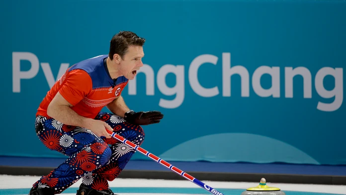 Nórsky reprezentant v curlingu Thomas Ulsrud počas súťaže na ZOH 2018.