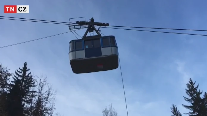 Lanovka na hore Ještěd.
