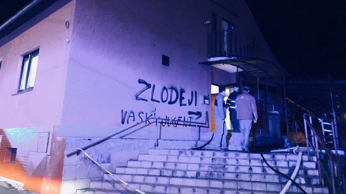 Požiar budovy Smeru v Žiline.