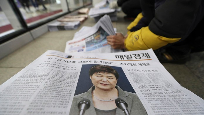 Na snímke titulná strana juhokórejského denníka.
