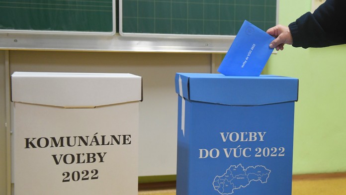 V Bratislavskom kraji sa začali voľby načas, výnimkou je len Tomášov