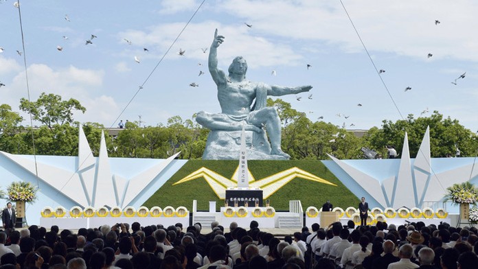 Spomienka na obete zhodenia atómovej bomby na Nagasaki.
