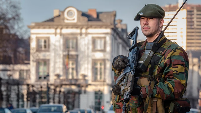 Belgicko nasadilo do ulíc vojakov