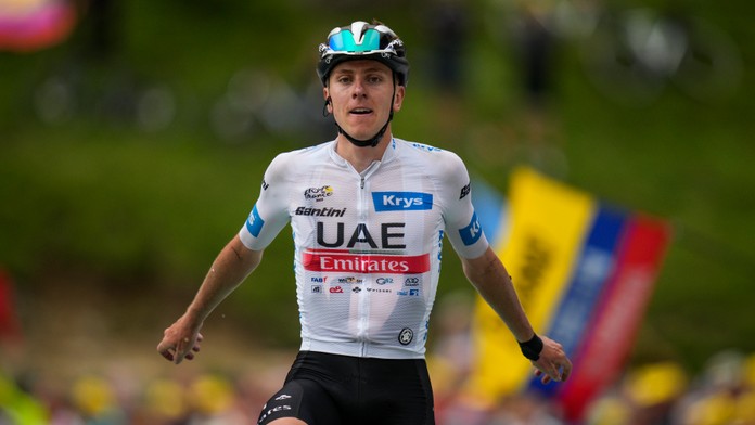 Tour de France: Pogačar v závere nedal Vingegaardovi šancu. Ten si však berie žltý dres