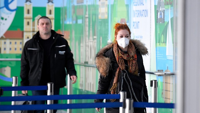 Adrian Kempe z Los Angeles oslavuje gól proti New Jersey.