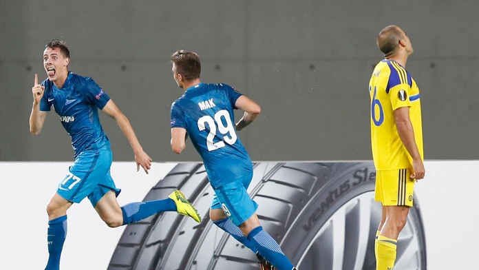Luka Djordjevič oslavuje gól do siete brakára Maccabi Tel Aviv.jpg