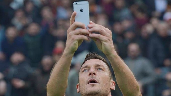 Francesco Totti si robí selfie