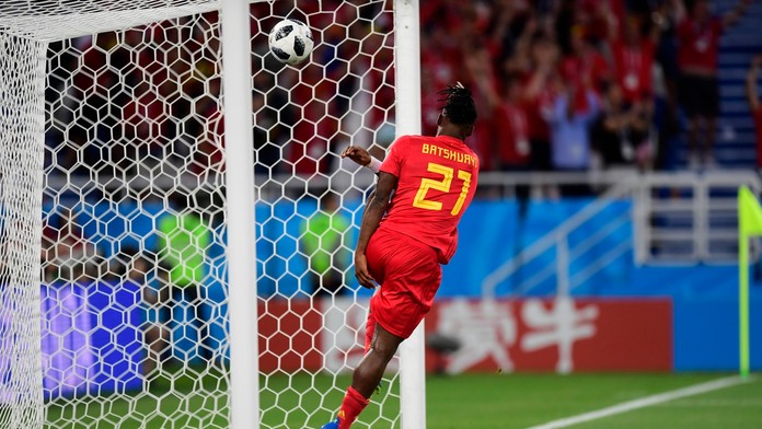 Michy Batshuayi a jeho komická oslava gólu.