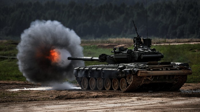 Snažia sa vytlačiť ukrajinské sily. Rusi nasadili v Kurskej oblasti tanky aj bombardéry