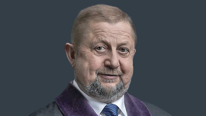 Miley Cyrus na losangelskej premiére filmu Isn't It Romantic