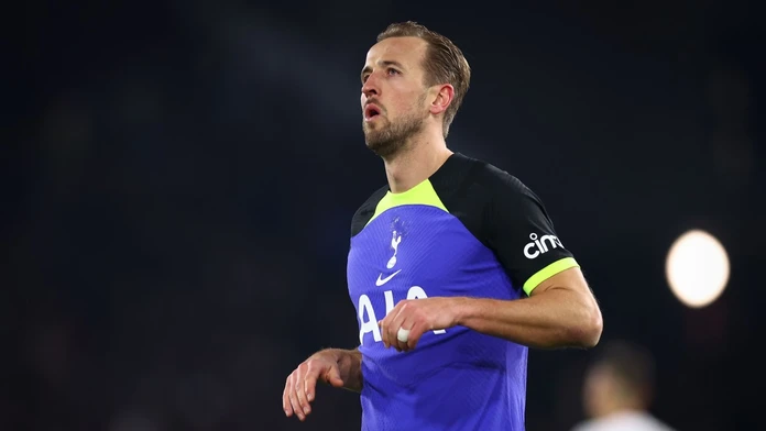 Útočný klenot Anglicka je aj pred tridsiatkou na roztrhanie. Opustí na staré kolená Tottenham?