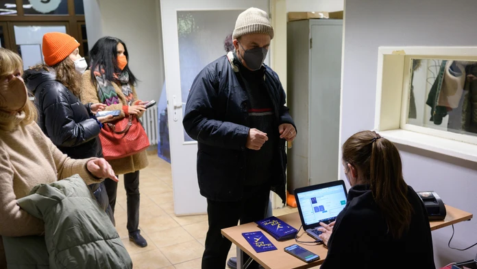 Na radnici v Zlatých Moravciach sa šíri covid, zaviedli povinné nosenie rúšok