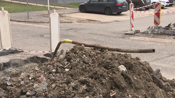 Výtlky na privádzači pri Dubnici nad Váhom.