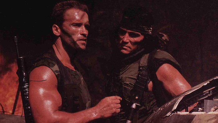 Arnold Schwarzenegger a Sonny Landham na archívnej snímke.