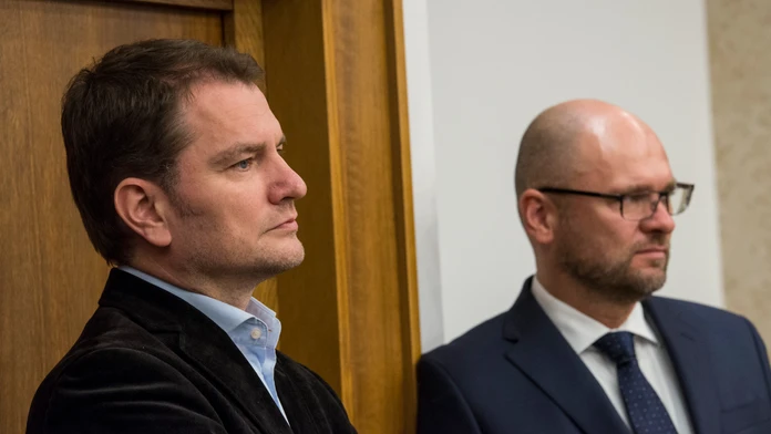 Na udobrenie to nevyzerá. Igor Matovič chrlí statusy proti Richardovi Sulíkovi