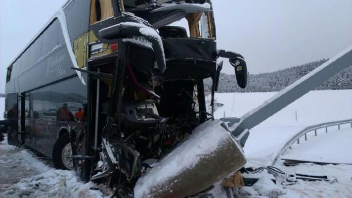 Autobus havarovany.jpg