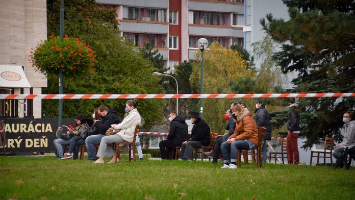 Testovanie v bratislavskej Dúbravke.