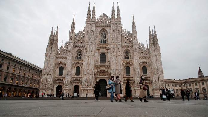 Vyľudnené Miláno pre koronavírus