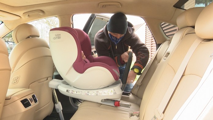 Autosedačka môže zachrániť život dieťaťa pri autonehode.