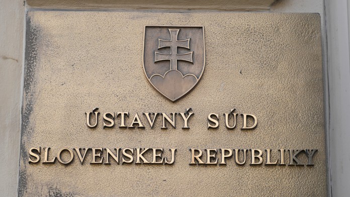 Ústavný súd posúdi ústavnosť prvej referendovej otázky, ktorá sa týka demisie vlády