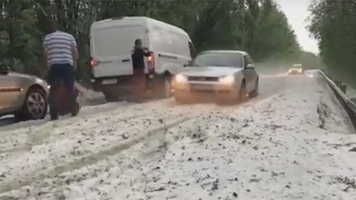 Na Kokavsku napadol v máji sneh.