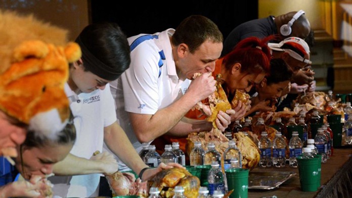 Joey Chestnut - najrýchlejší jedák moriaka na svete.