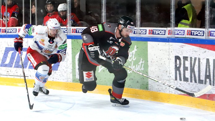 Piatok trinásteho v extralige priniesol dve čisté kontá. V pohronskom derby uspela Banská Bystrica