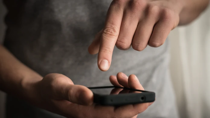 Budúci rok začnú platiť nové predpisy pre smartfóny. Pozrite sa, čo sa zmení