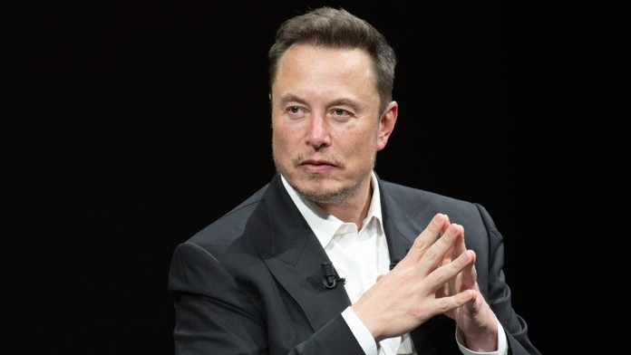 Musk odmieta, že by ruskej armáde poskytoval prístup k službe Starlink. Na kľúčovú otázku však neodpovedal