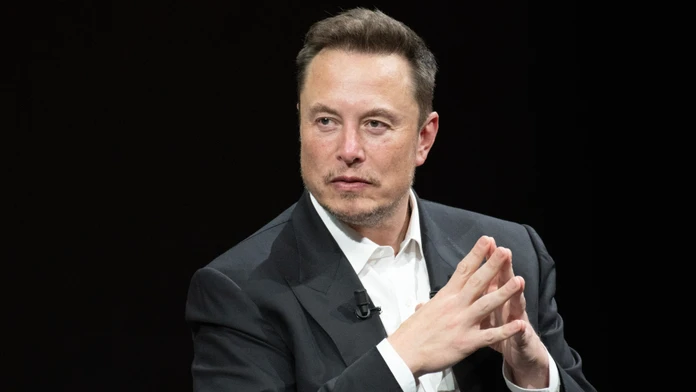 Musk odmieta, že by ruskej armáde poskytoval prístup k službe Starlink. Na kľúčovú otázku však neodpovedal