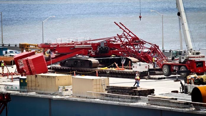 V New Yorku sa zrútil stavebný žeriav.