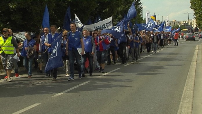 Ak sa so zamestnávateľom nedohodnú, sľubujú ostrý štrajk