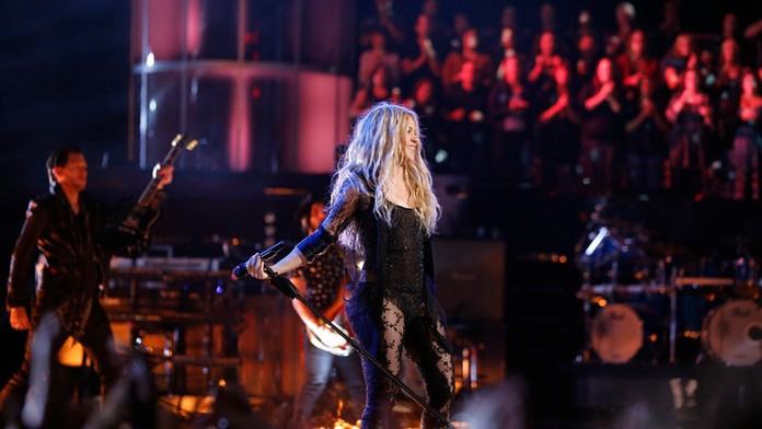 shakira.JPG