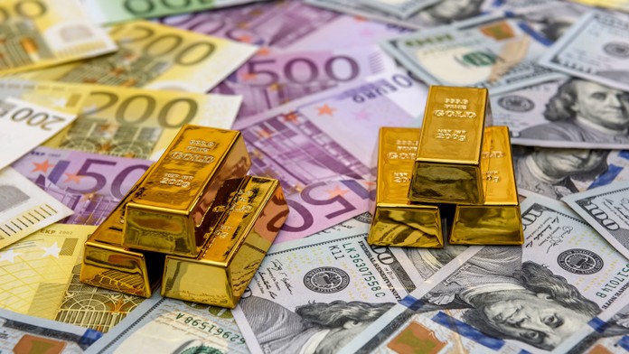 Cena zlata pre infláciu rýchlo rastie. Bohatnete, ak ho vlastníte aj vo forme šperkov