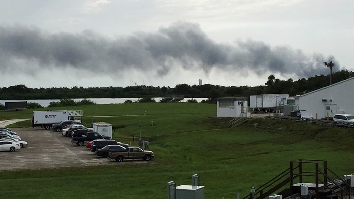 Pri skúške rakety spoločnosti SpaceX došlo k sérii explózii